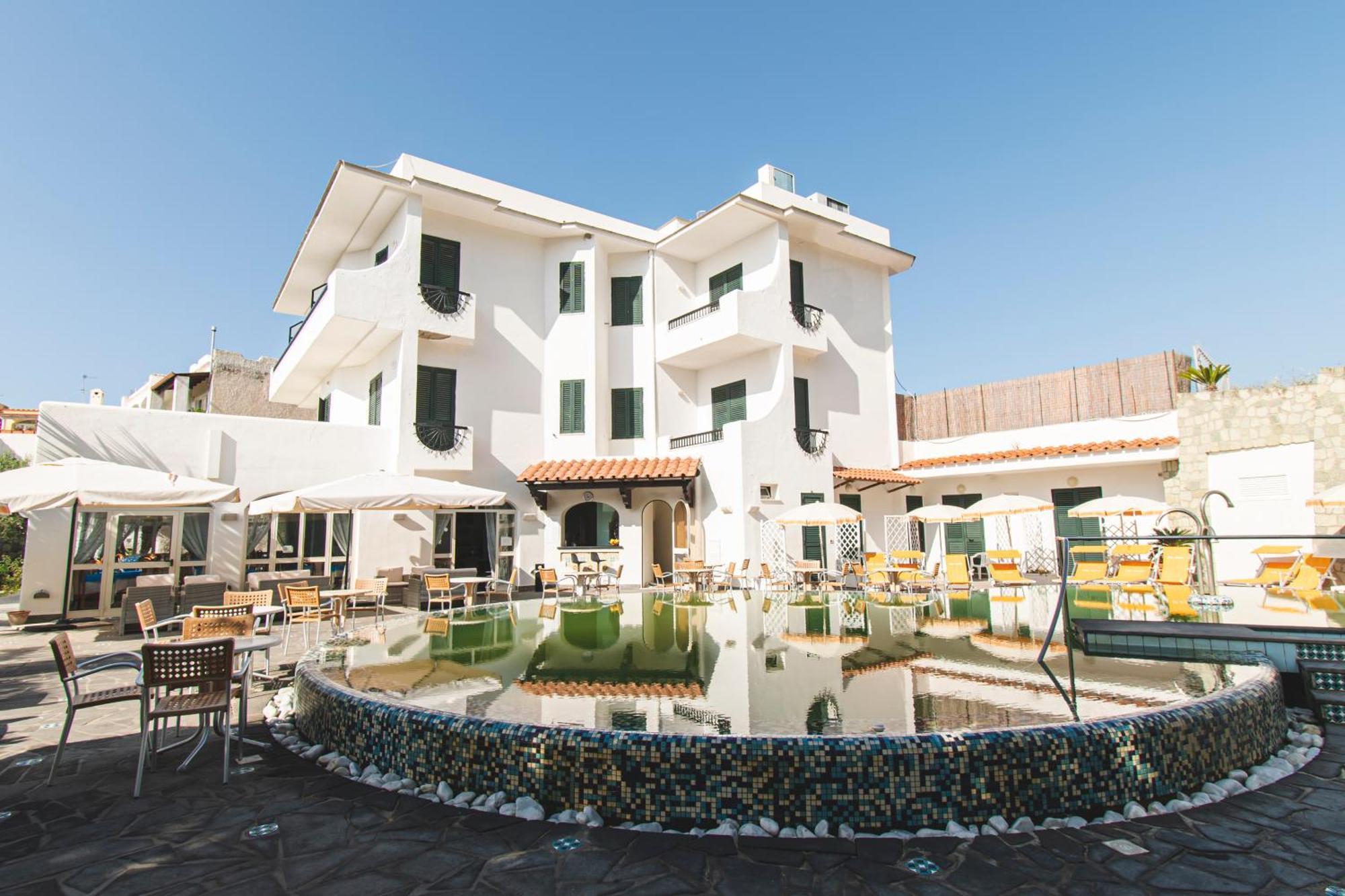 Victoria Park Resort อีสเกีย ภายนอก รูปภาพ