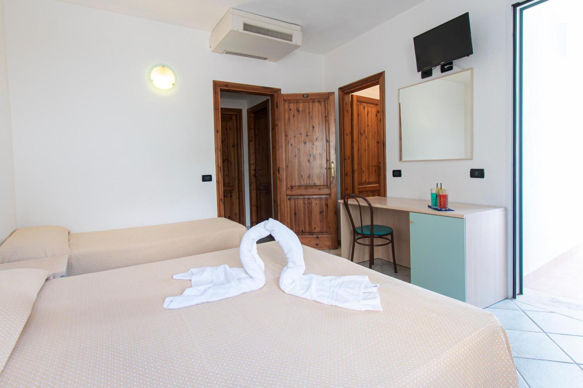 Victoria Park Resort อีสเกีย ภายนอก รูปภาพ