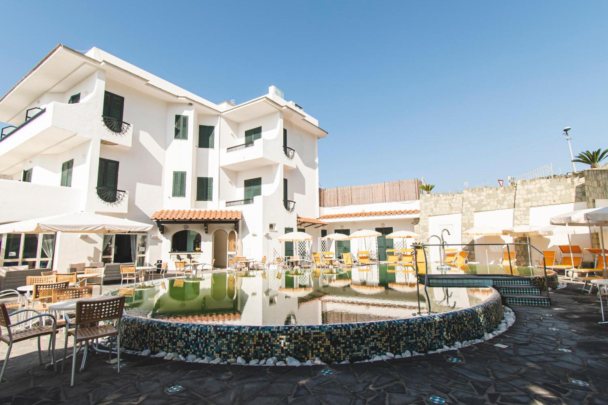 Victoria Park Resort อีสเกีย ภายนอก รูปภาพ